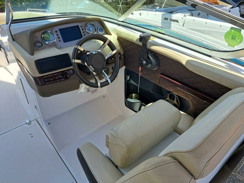 2014 Regal 2700 Bowrider