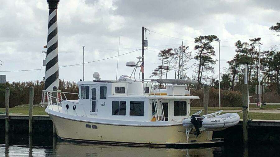 2001 American Tug 34