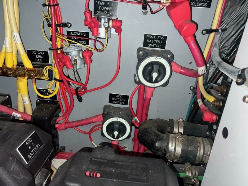 2011 Cruisers Yachts 415 MY