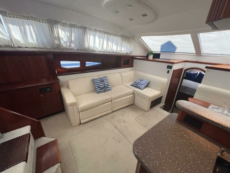 2011 Cruisers Yachts 415 MY