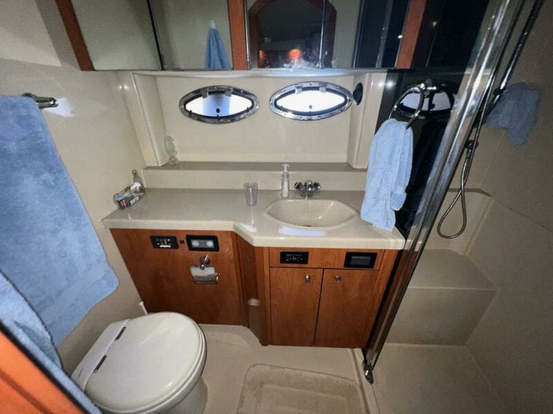 2011 Cruisers Yachts 415 MY