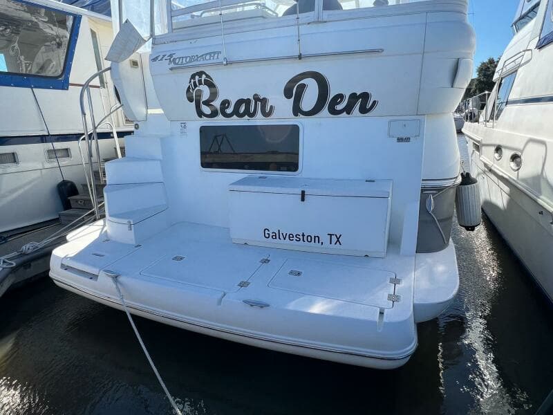 2011 Cruisers Yachts 415 MY