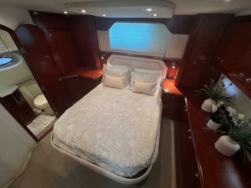 2011 Cruisers Yachts 415 MY