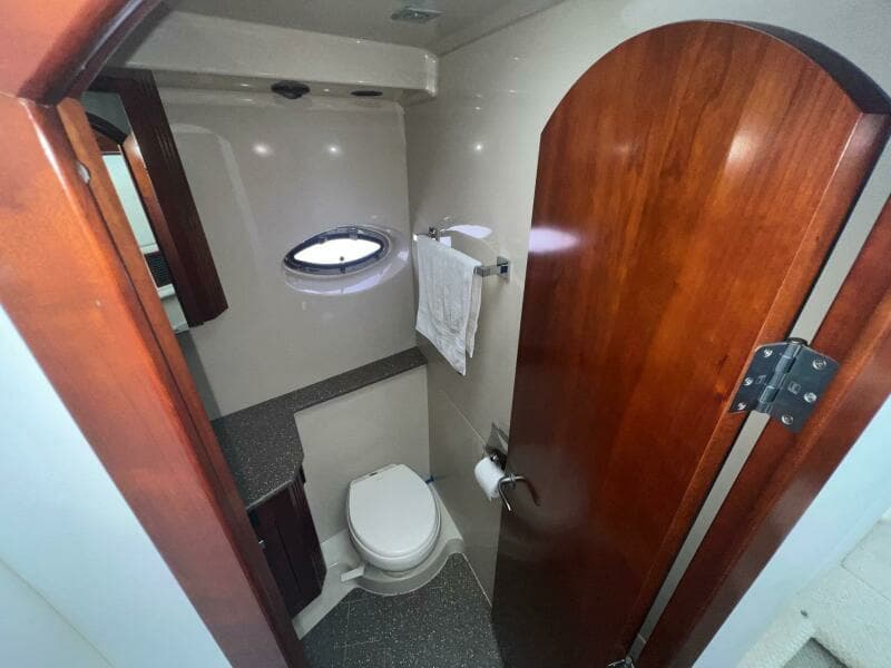 2011 Cruisers Yachts 415 MY