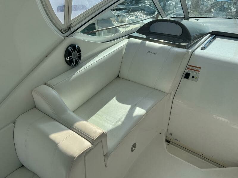 2011 Cruisers Yachts 415 MY