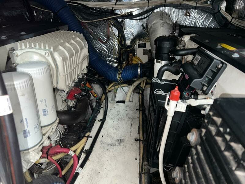 2011 Cruisers Yachts 415 MY