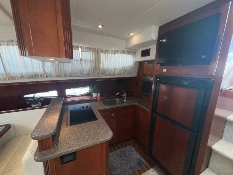 2011 Cruisers Yachts 415 MY