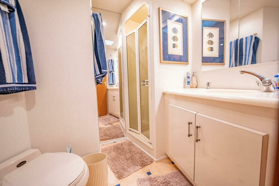 2000 Viking 60 Cockpit Sport Yacht