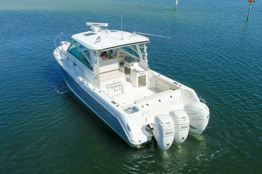 2019 Boston Whaler 345 Conquest Exterior 17