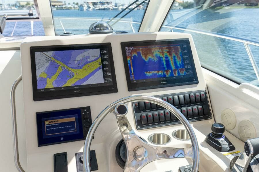 2019 Boston Whaler 345 Conquest Electronics 2