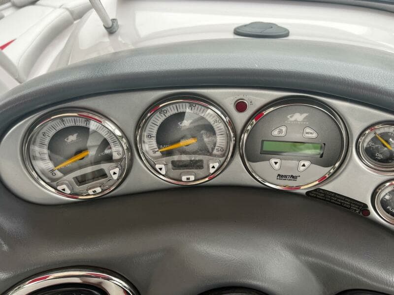 2005 Correct Craft Air Nautique 226