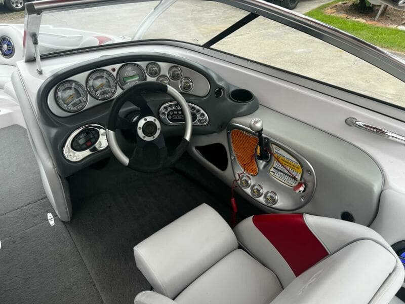 2005 Correct Craft Air Nautique 226