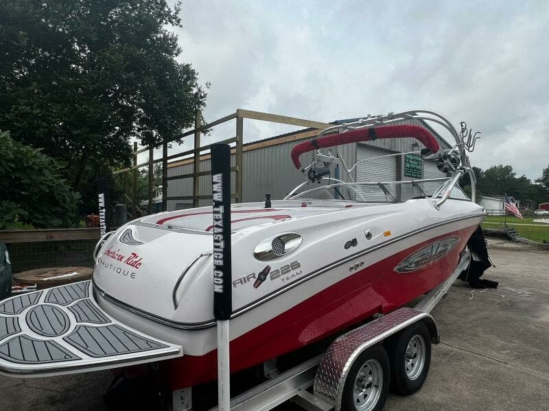 2005 Correct Craft Air Nautique 226