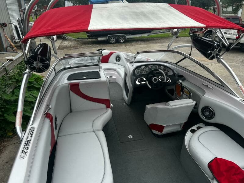 2005 Correct Craft Air Nautique 226