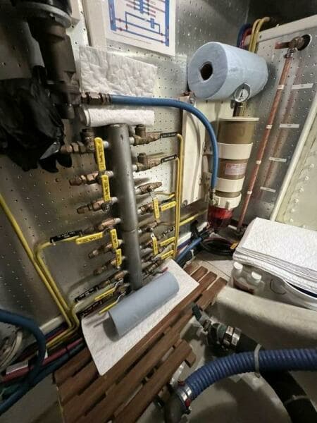 2002 DeFever Raised Pilothouse