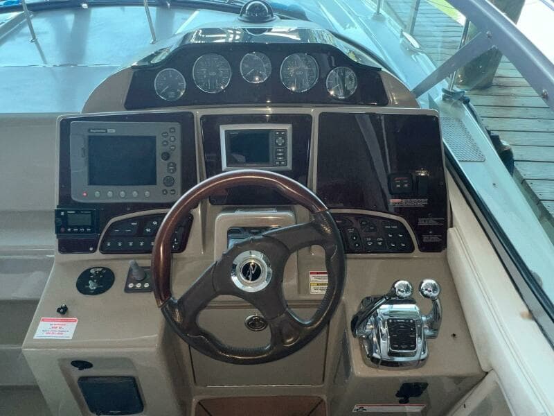 2008 Sea Ray 330 Sundancer