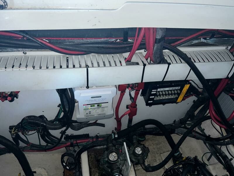 2008 Sea Ray 330 Sundancer