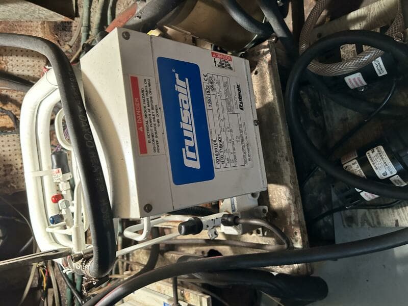 1962 Matthews 42 Double Cabin