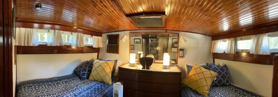 1962 Matthews 42 Double Cabin