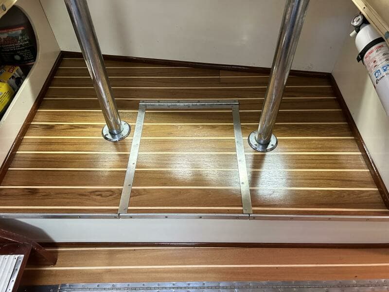 1962 Matthews 42 Double Cabin