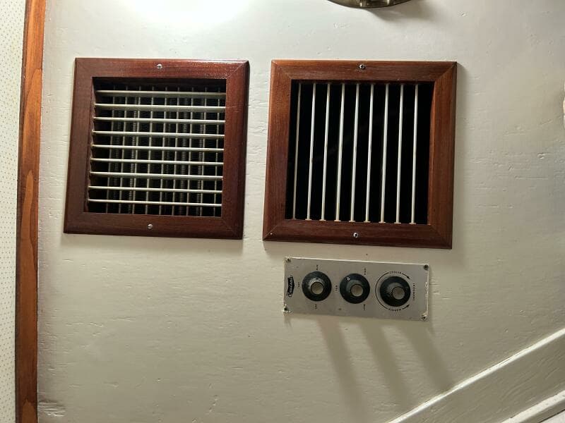 1962 Matthews 42 Double Cabin