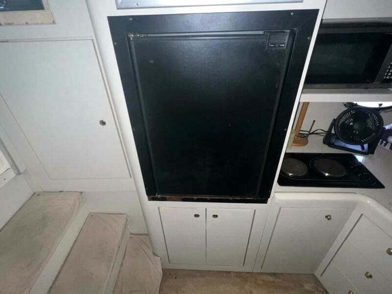 1997 Cruisers Yachts 3575