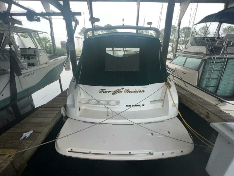 1997 Cruisers Yachts 3575