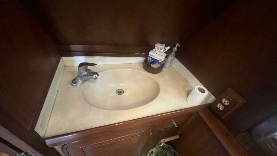 1986 Marine Trader Med Yacht 62 Yachtfish