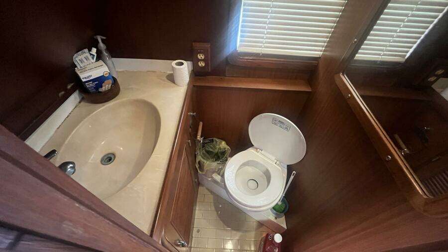 1986 Marine Trader Med Yacht 62 Yachtfish