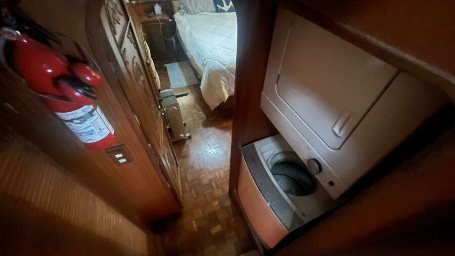 1986 Marine Trader Med Yacht 62 Yachtfish