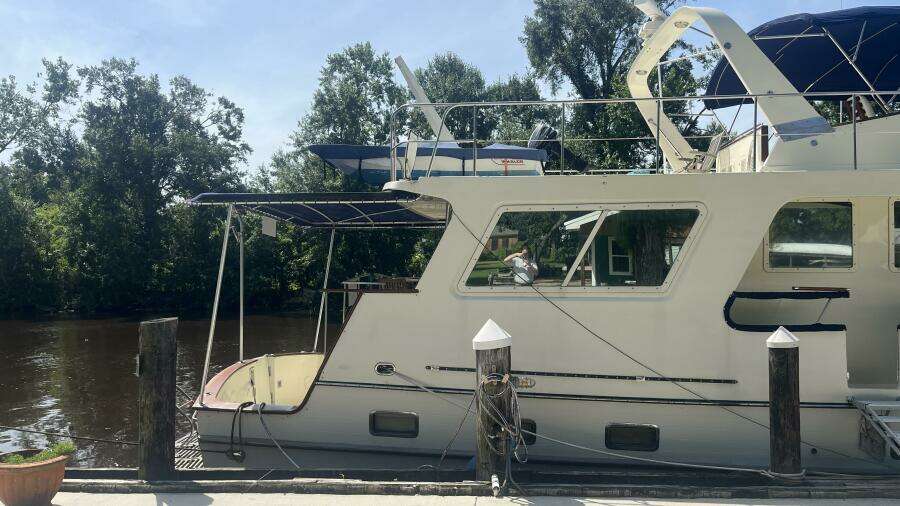 1986 Marine Trader Med Yacht 62 Yachtfish