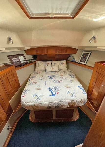 Fwd Stateroom Berth