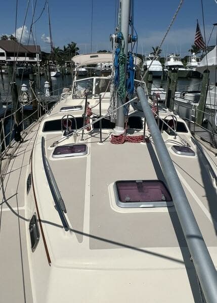 Foredeck Looking Aft
