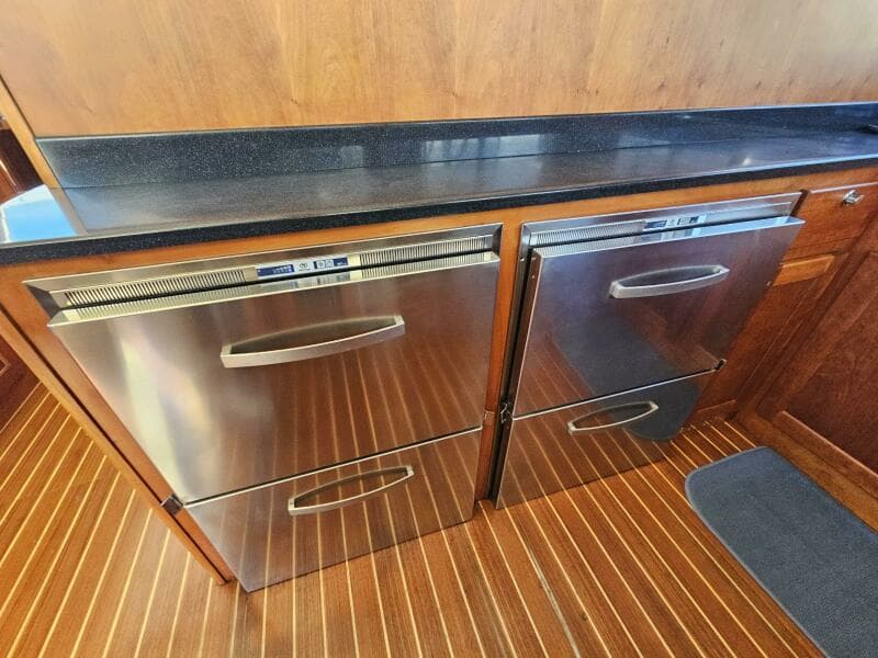 2012 Maine Cat Power Cat 47