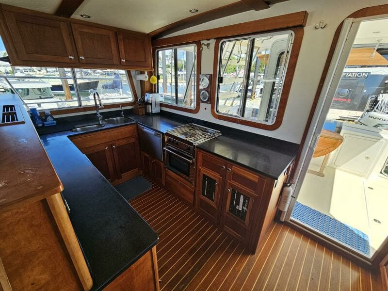 2012 Maine Cat Power Cat 47