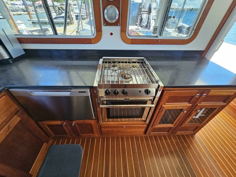 2012 Maine Cat Power Cat 47