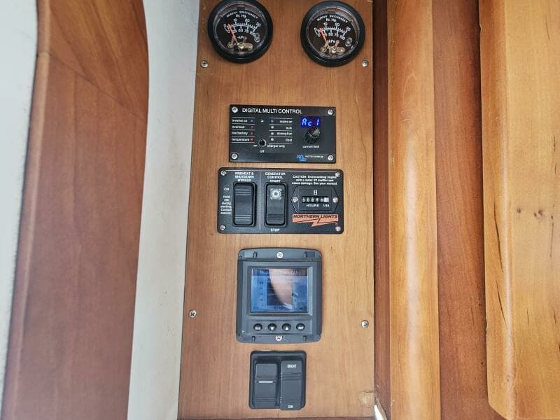 2012 Maine Cat Power Cat 47