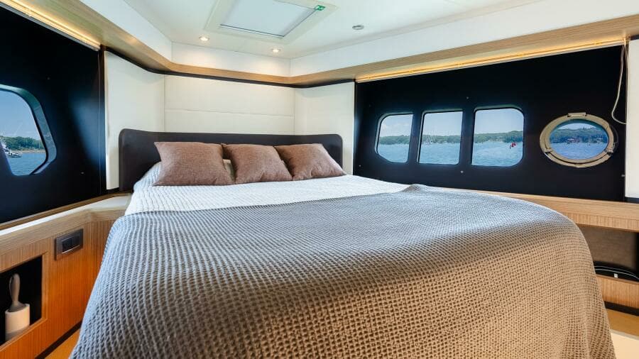 2017 Absolute 50 Fly