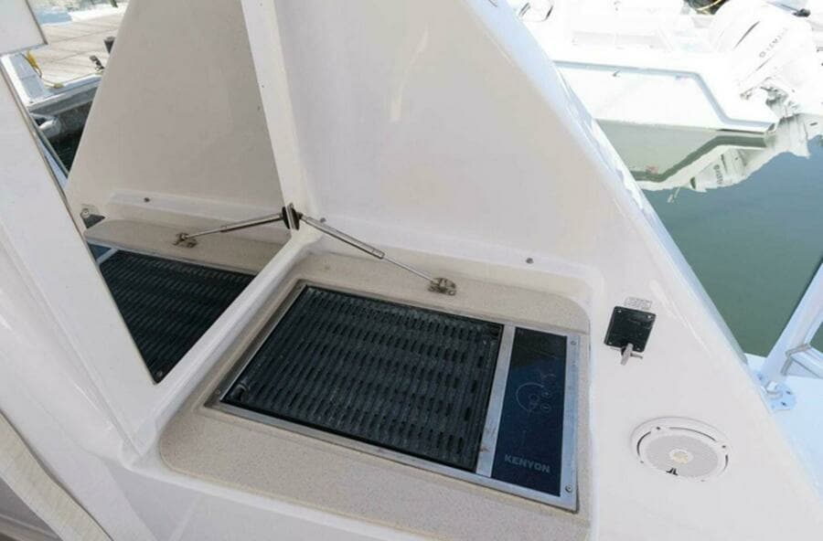 2015 Hatteras Express Sportfish