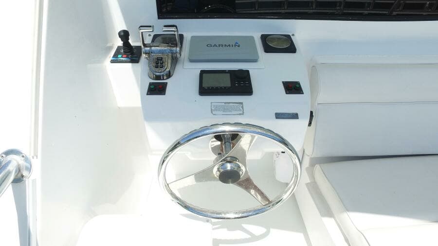 2006 Hatteras 68 Convertible