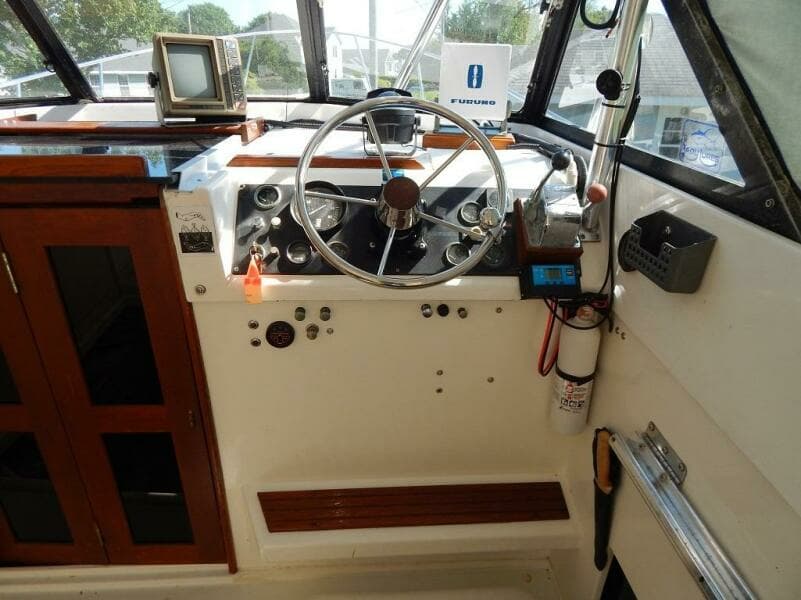 1986 Luhrs Alura 30
