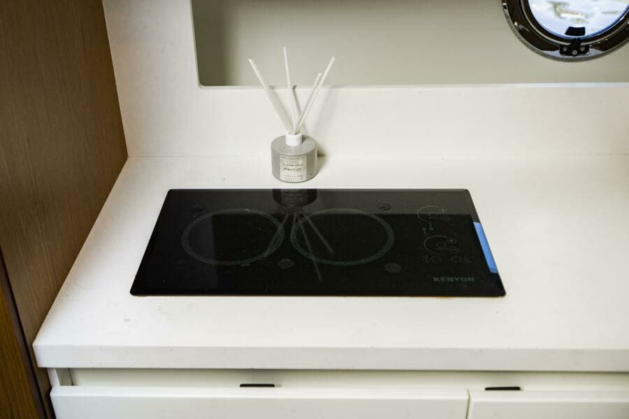 2016 Beneteau Gran Turismo 49