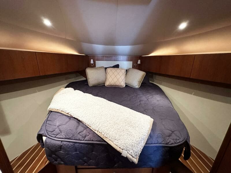 2011 Tiara Yachts 4300 Open