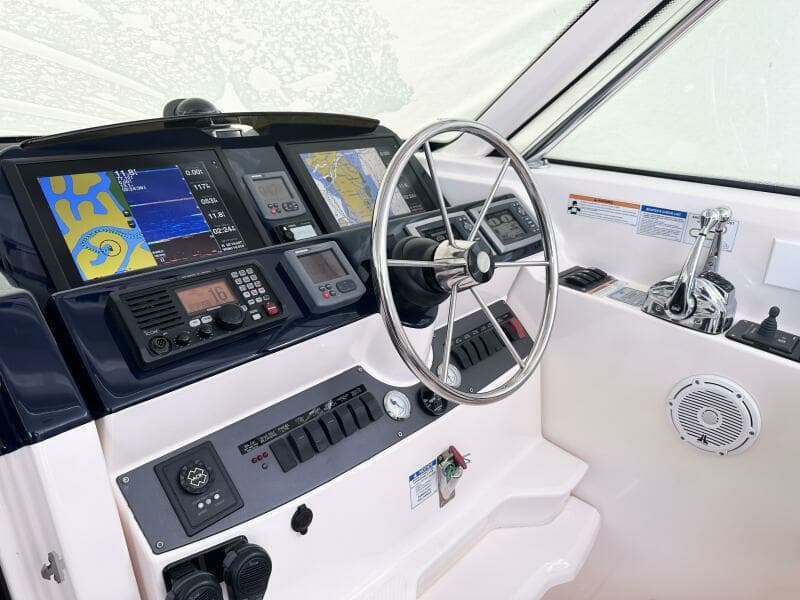 2011 Tiara Yachts 4300 Open