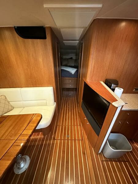 2011 Tiara Yachts 4300 Open