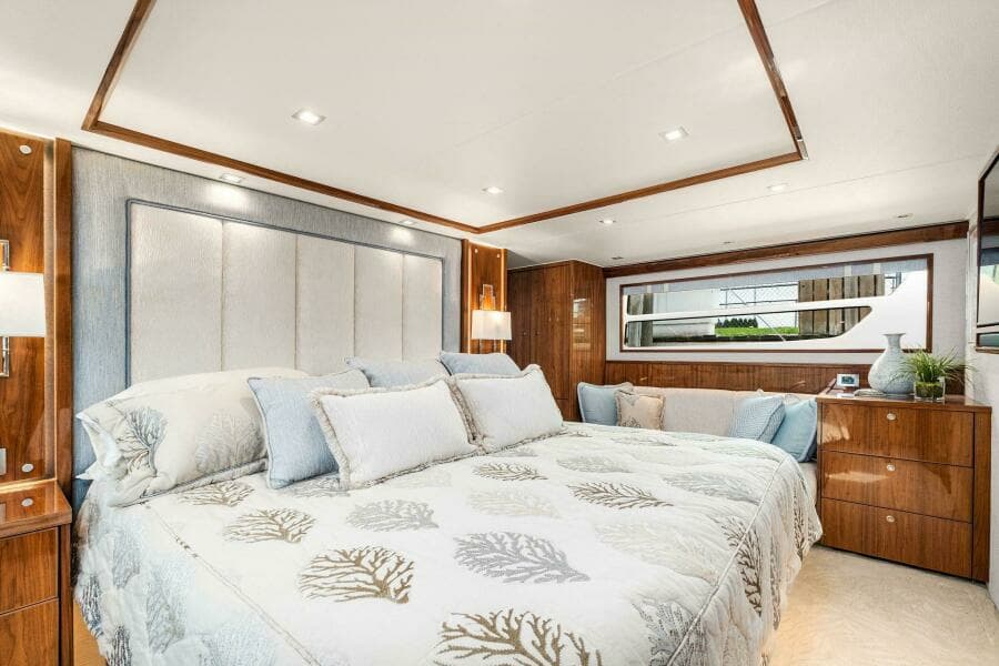 2022 Viking 75 Motor Yacht