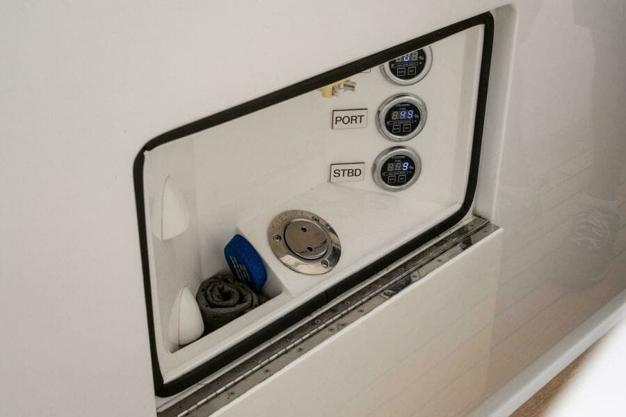 2022 Viking 75 Motor Yacht