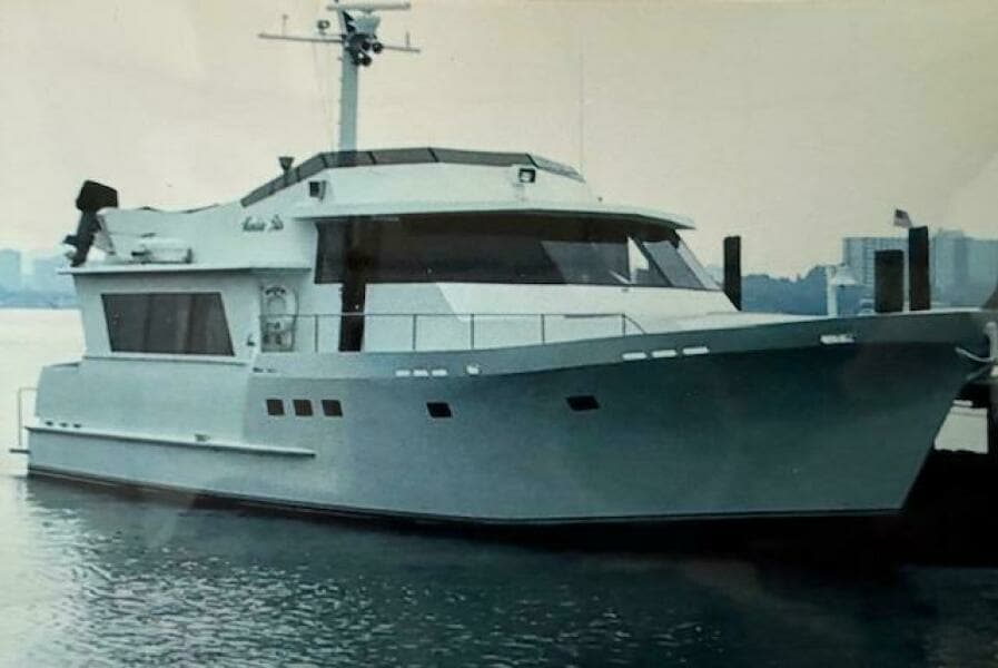 1990 Motor Yacht 70 Brata