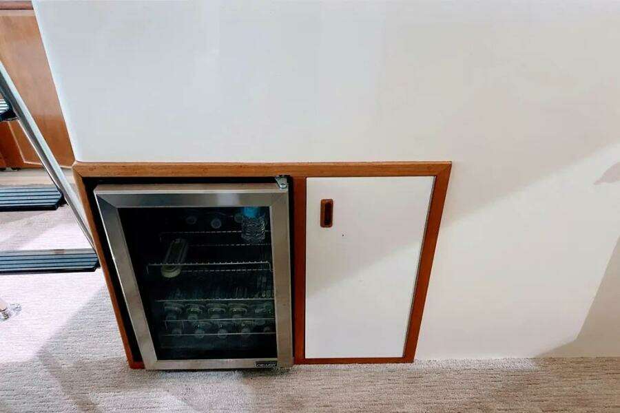 1986 Bertram 58 Flybridge Motor Yacht