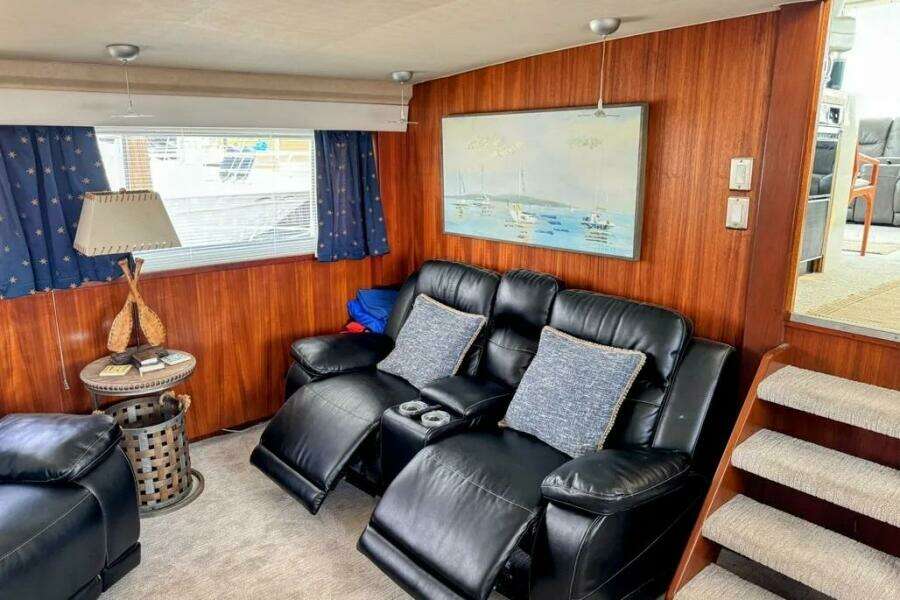 1986 Bertram 58 Flybridge Motor Yacht